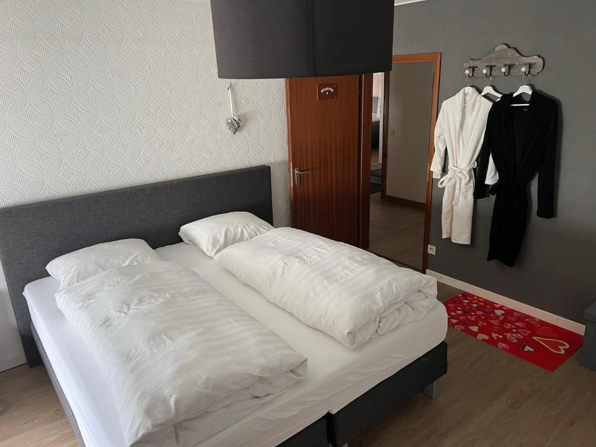 Pension Burgklause Schonecken Екстер'єр фото