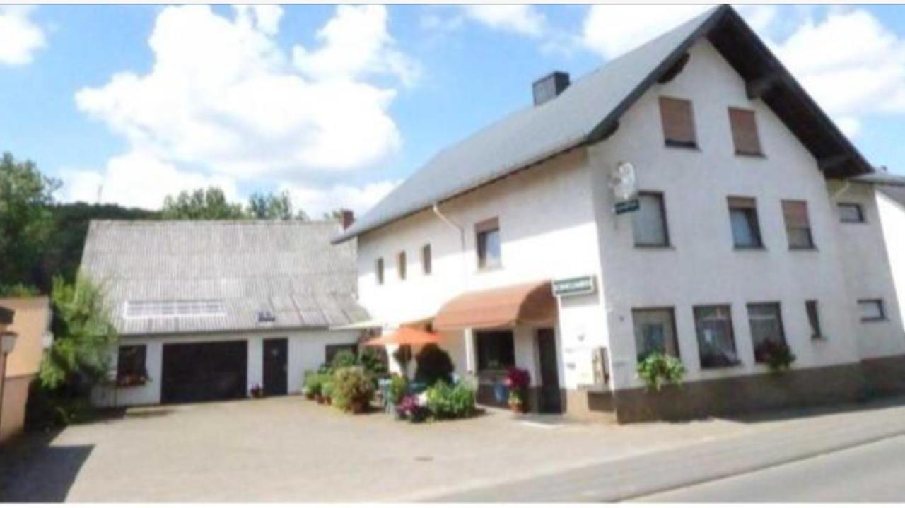 Pension Burgklause Schonecken Екстер'єр фото